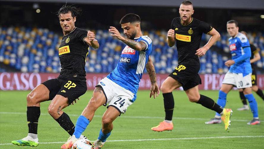 强调短传渗 强调短传渗